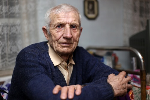 un bel homme âgé