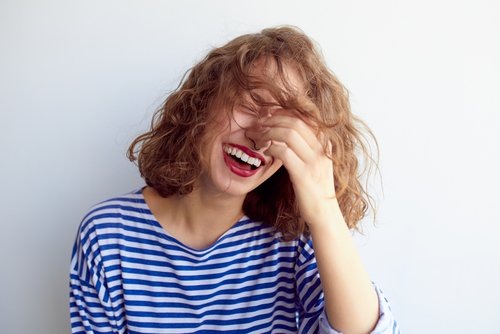La risothérapie : quand le rire soigne