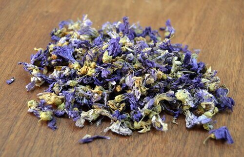Herbes laxatives : la mauve.