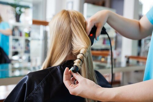 Le papier aluminium pour les boucles.