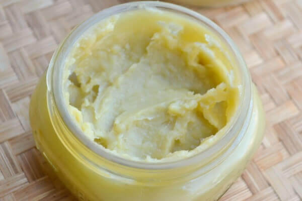 Pommade contre les araignées.