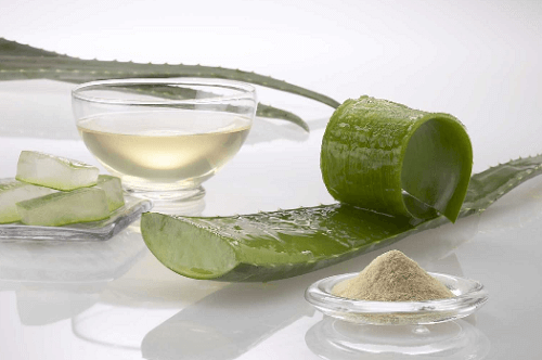 aloe vera et argile, des traitements pour renforcer les cheveux