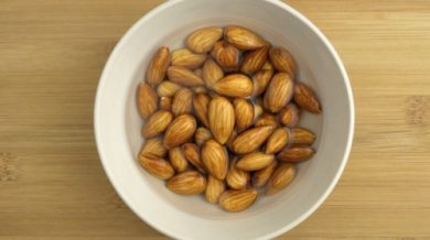 Découvrez les grands bienfaits de consommer des amandes trempées