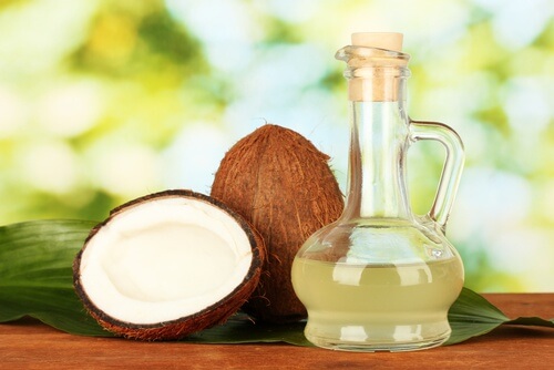 L'huile de coco pour combattre les poux.