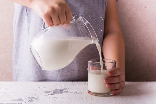 Pourquoi boire du lait quotidiennement peut provoquer de l'ostéoporose ?