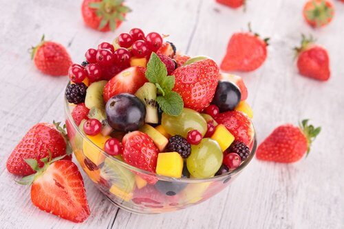 Pour ne pas avoir l'air fatigué, consommez des fruits.