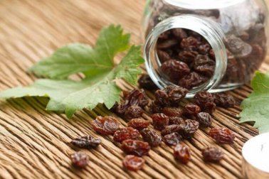 6 raisons de consommer des raisins secs le matin