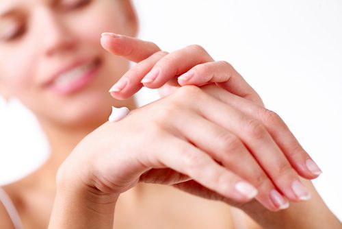 Crèmes pour les mains douces.
