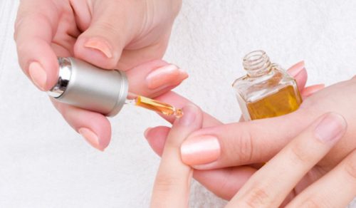 Comment préparer une lotion aux huiles et à l'ail pour fortifier les