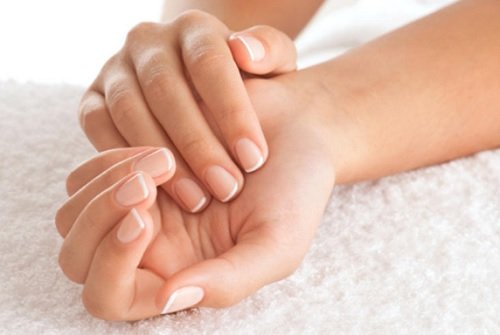 Conseils pour fortifier les ongles.