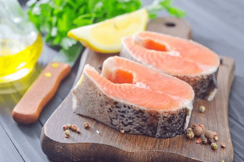 pavés de saumon pour lutter contre les douleurs de l'arthrite