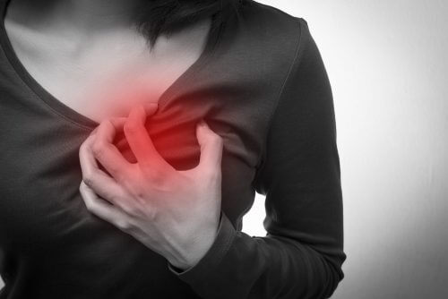 5 symptômes d’un arrêt cardiaque qui ne touchent que les femmes