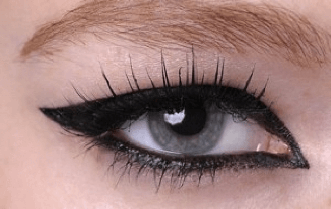 maquillage des yeux : contour total