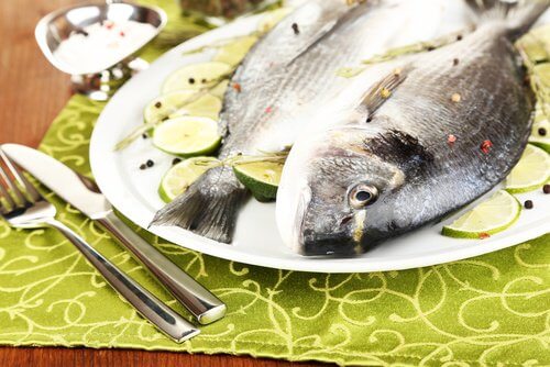le poisson, qui contient des protéines