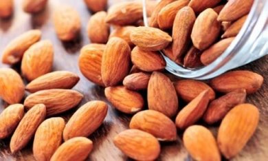 5 manières d'utiliser les amandes pour éclaircir la peau
