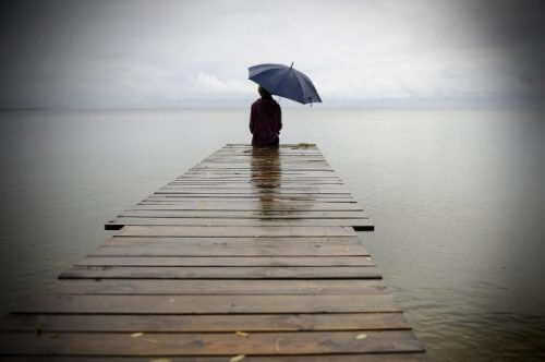 Être seul-e fait mal mais on ne peut guérir que grâce à la douleur Être seul-e fait mal mais on ne peut guérir que grâce à la douleur