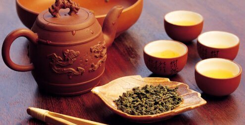 Combattre les calculs rénaux avec des remèdes naturels : infusion de bardane