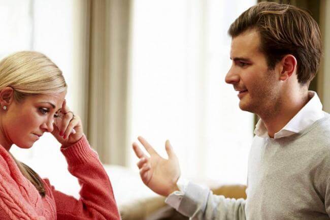 Les moqueries dans la relation de couple.