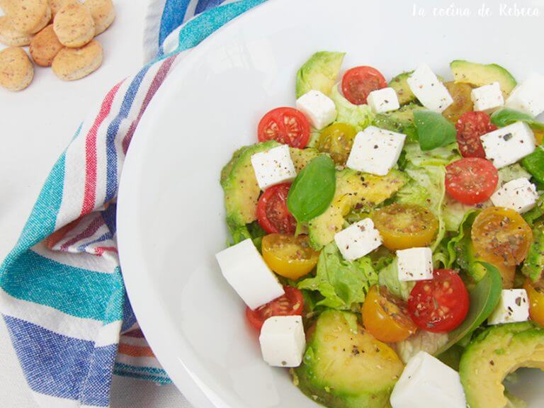 Essayez cette délicieuse salade pour dégonfler le ventre et perdre du poids