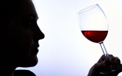 6 signes d'addiction à l'alcool