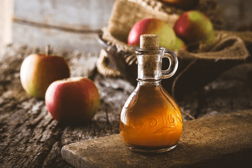 le vinaigre de pomme est un des 4 remèdes maison pour éliminer les puces