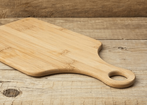 Les planche en bois sont un endroit idéal pour la prolifération des germes.