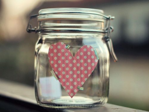 Faire un bocal du bonheur.