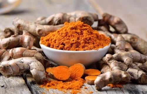 5 épices qui vous aident à éliminer les toxines