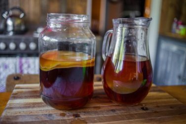 Kombucha : qu'est-ce, comment se prépare-t-il et à quoi sert-il ?