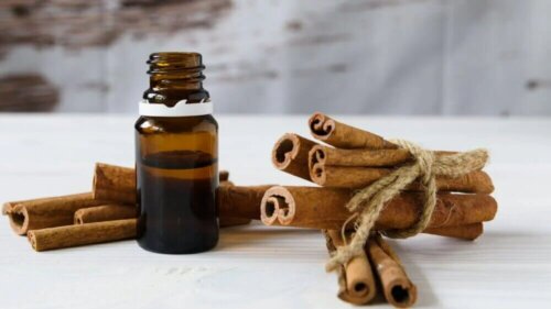 La canela puede estar en forma de aceite'huile