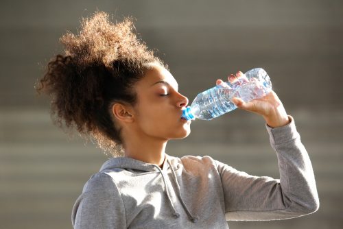 Buvez plus d'eau pour éviter la constipation