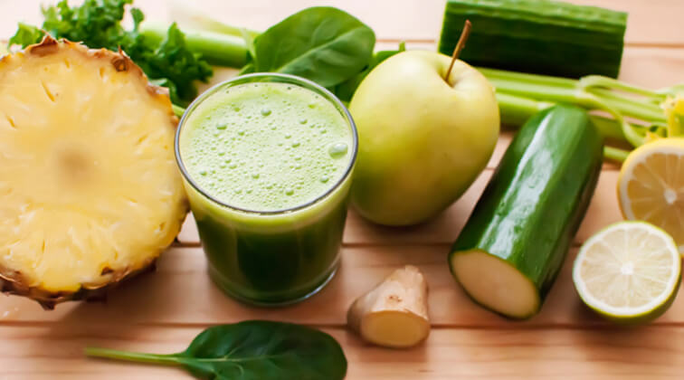 Jus détox d'ananas et de concombre