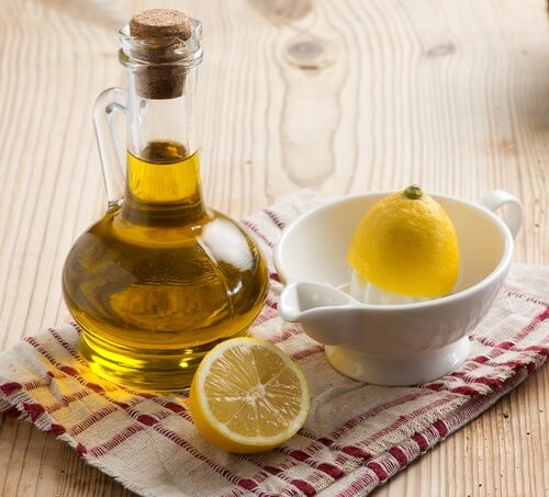 Comment préparer ce remède à base de zeste de citron et d'huile d'olive contre la douleur ?