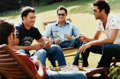 Etre célibataire et plus sociable.