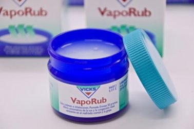 Pourquoi on ne doit pas utiliser Vicks VapoRub chez les bébés