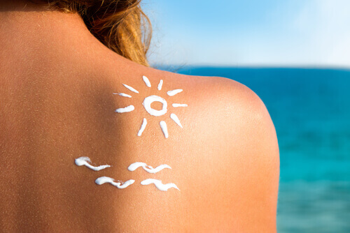Utiliser une protection solaire.