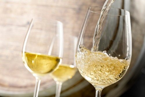 Vin blanc et graines de fenouil contre l'anémie.