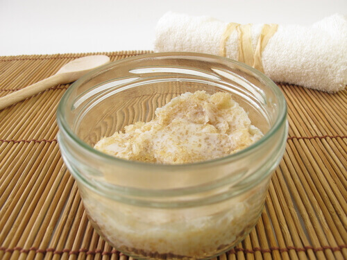 exfoliant hydratant pour éliminer les poils
