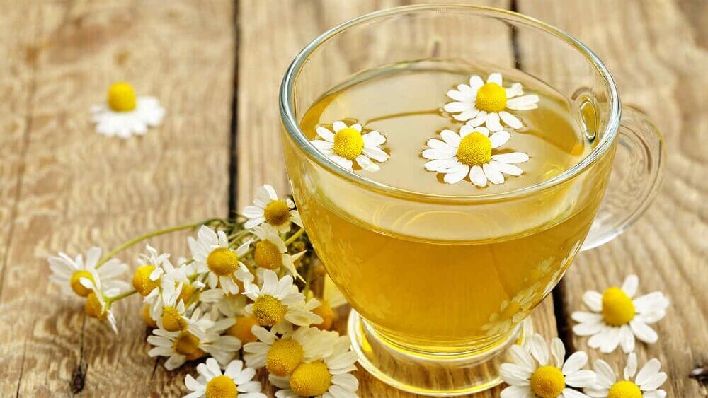 infusion de fleurs de camomille pour se débarrasser des gaz intestinaux
