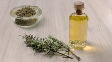 Les usages peu connus de l'huile de romarin