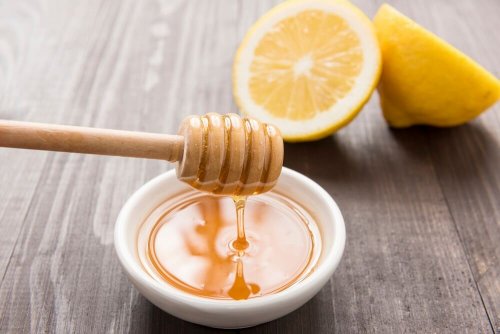 jus de citron et miel pour traiter les ongles incarnés