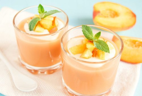 Smoothie de pêches au lait d'amande