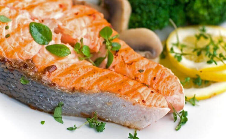 Le saumon pour avoir un cœur en bonne santé.