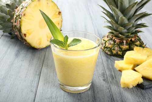 traiter la dysphonie avec du jus d'ananas 