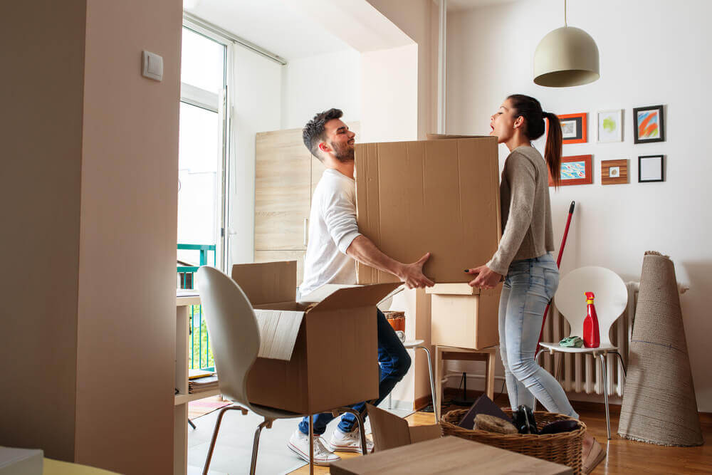 porter des charges trop lourdes peut engendrer un mal de dos