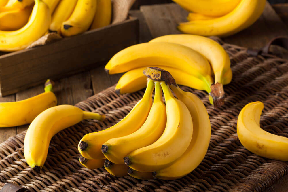 La teneur en fibres de la banane aide à aller à la selle.