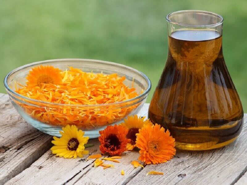 le calendula pour soigner les oignons du pied