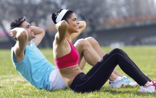 Couple qui fait du sport