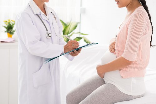 Faire confiance au médecin pour surmonter la peur de la césarienne.