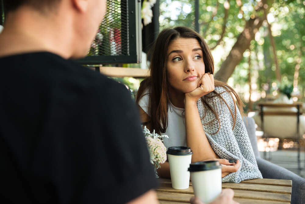 mensonge d'un proche : comment réagir ?